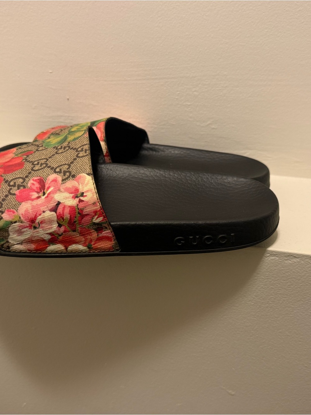 Gucci Bloom Slides - Picture 2 of 4